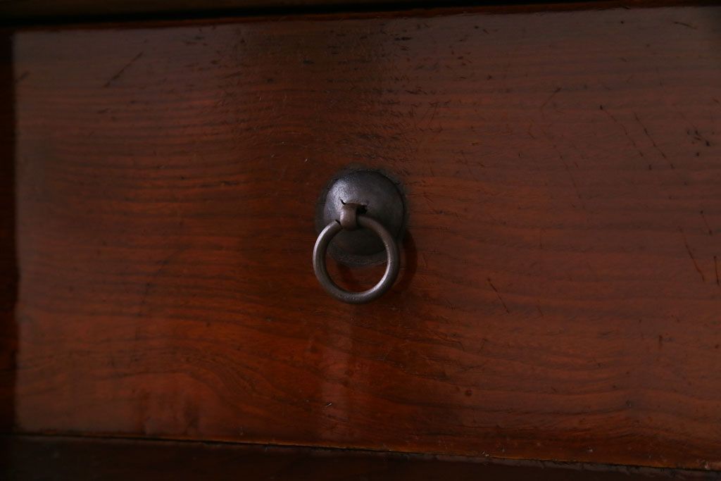 アンティーク家具　和製アンティーク　大正昭和初期　前面栗材　味わいと品格を兼ね備えた重ね米沢箪笥(衣装箪笥、ローボード)