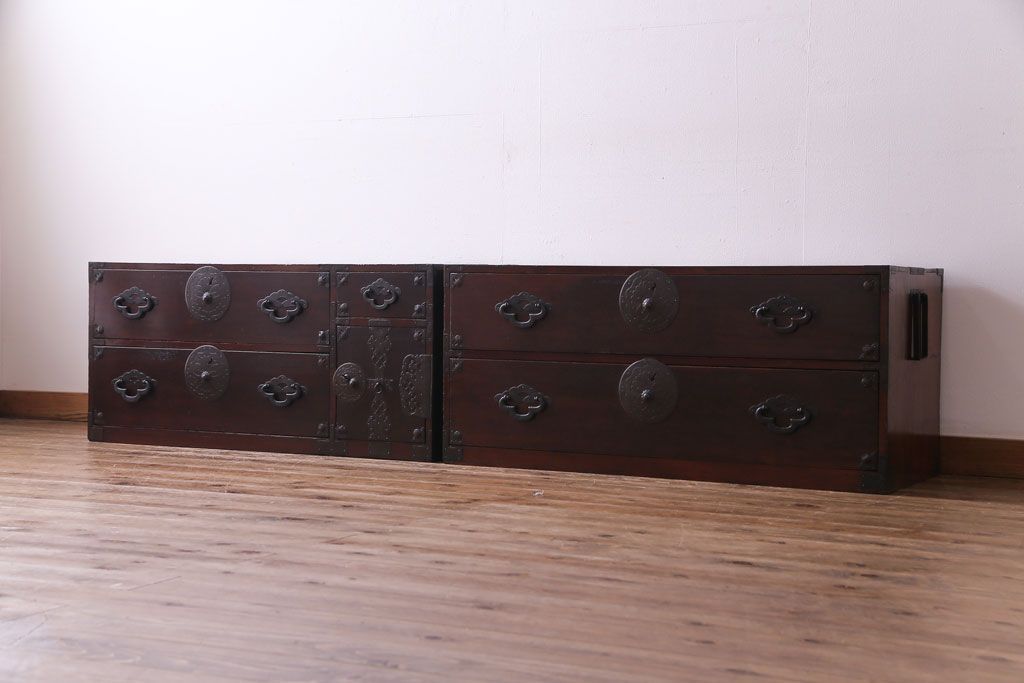 アンティーク家具　和製アンティーク　大正昭和初期　前面栗材　味わいと品格を兼ね備えた重ね米沢箪笥(衣装箪笥、ローボード)