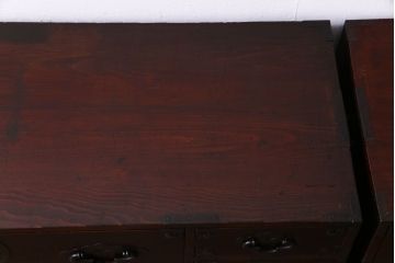 アンティーク家具　和製アンティーク　大正昭和初期　前面栗材　味わいと品格を兼ね備えた重ね米沢箪笥(衣装箪笥、ローボード)