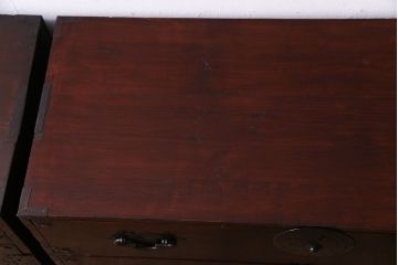 アンティーク家具　和製アンティーク　大正昭和初期　前面栗材　味わいと品格を兼ね備えた重ね米沢箪笥(衣装箪笥、ローボード)