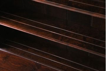 中古　松本民芸家具　凝った意匠が目を引くA型皿棚(キッチンボード、飾り棚)(定価約116万円)