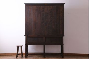 中古　松本民芸家具　凝った意匠が目を引くA型皿棚(キッチンボード、飾り棚)(定価約116万円)