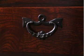 中古　岩谷堂箪笥　TH-C001　貫録のある佇まいの書棚(キャビネット、本箱)(定価約54万円)