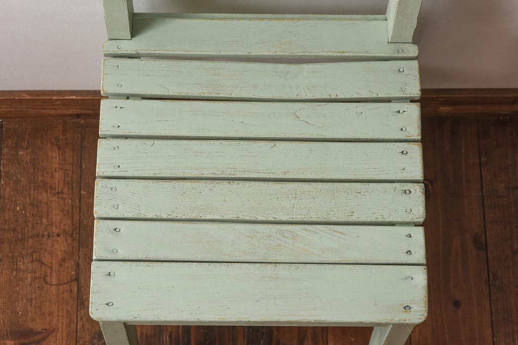 ペイント家具　棚付き　ナチュラルスタイルにぴったりなチェア(キッズチェア、椅子)(1)