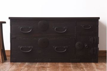 アンティーク家具　和製アンティーク　天板リメイク　総桐材　味わい深い風合いのタンスローボード(リビングボード、引き出し)