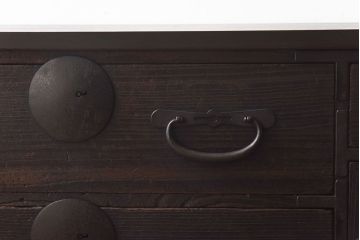 アンティーク家具　和製アンティーク　天板リメイク　総桐材　味わい深い風合いのタンスローボード(リビングボード、引き出し)