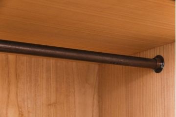 中古　伝統民芸家具　岩谷堂箪笥　存在感を放つ上質なワードローブ(洋服タンス、洋服箪笥)