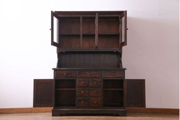 中古　松本民芸家具　シックな雰囲気が魅力的なC型食器棚(飾り棚、収納棚、キャビネット)(定価約66万円)(1)