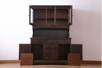 中古　松本民芸家具　シックな雰囲気が魅力的なC型食器棚(飾り棚、収納棚、キャビネット)(定価約66万円)(1)