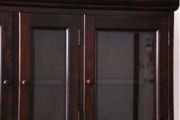 中古　松本民芸家具　シックな雰囲気が魅力的なC型食器棚(飾り棚、収納棚、キャビネット)(定価約66万円)(1)