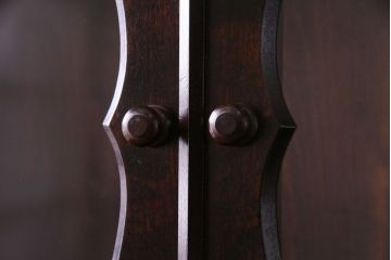 中古　松本民芸家具　#58型　お洒落な扉が印象的な食器棚(カップボード、収納棚)