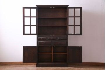 中古　北海道民芸家具　HM160K　落ち着いた色合いが上品な食器棚(本箱、収納棚)(定価約45万)