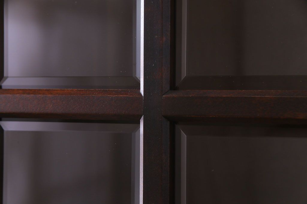 中古　北海道民芸家具　HM160K　落ち着いた色合いが上品な食器棚(本箱、収納棚)(定価約45万)