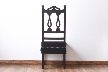 アンティーク家具　イギリスアンティーク　オーク材　クラシカルな佇まいが魅力のダイニングチェア(ワークチェア、椅子)(1)