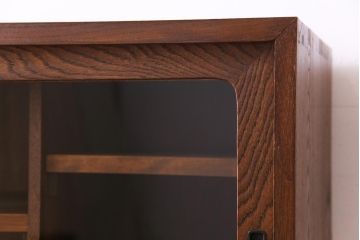 レトロ家具　昭和レトロ　リメイク　懐かしさ感じる鉄脚付キャビネット(戸棚、収納棚)