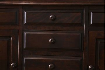 中古美品　北海道民芸家具　シックな雰囲気漂う大きな重ね食器棚(カップボード、収納棚)(2)