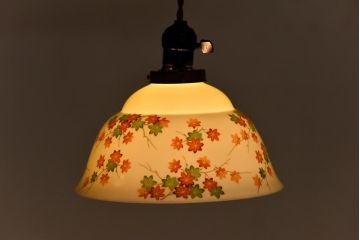 オールドノリタケ(則武、日本陶器)　紅葉が愛らしい電灯笠(シェード、ペンダントライト、吊り下げ照明)(1)