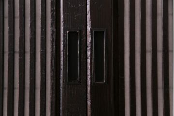 和製アンティーク　裏障子付き　モダンなダイヤガラス入り格子戸(障子戸、引き戸)4枚セット