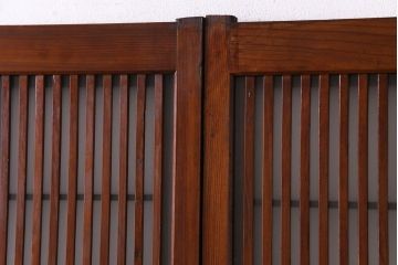 昭和レトロ　板ガラス裏障子留め　温かな色味が魅力の格子戸(ガラス帯戸、引き戸、建具)2枚セット