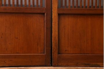 昭和レトロ　板ガラス裏障子留め　温かな色味が魅力の格子戸(ガラス帯戸、引き戸、建具)2枚セット