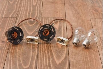 昔懐かしい白い平笠シェードの吊り下げ照明(天井照明、ペンダントライト)2個セット(1)