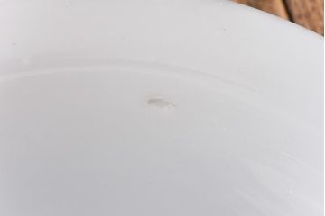 昔懐かしい白い平笠シェードの吊り下げ照明(天井照明、ペンダントライト)2個セット(2)