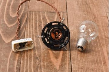 昭和期　素朴な味わいが魅力的な平笠シェード(天井照明、電笠)(1)