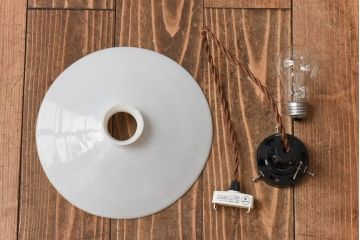 昭和期　素朴な味わいが魅力的な平笠シェード(天井照明、電笠)(3)