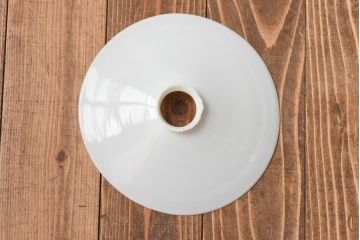 昔懐かしい白い平笠シェードの吊り下げ照明(天井照明、電笠)(1)