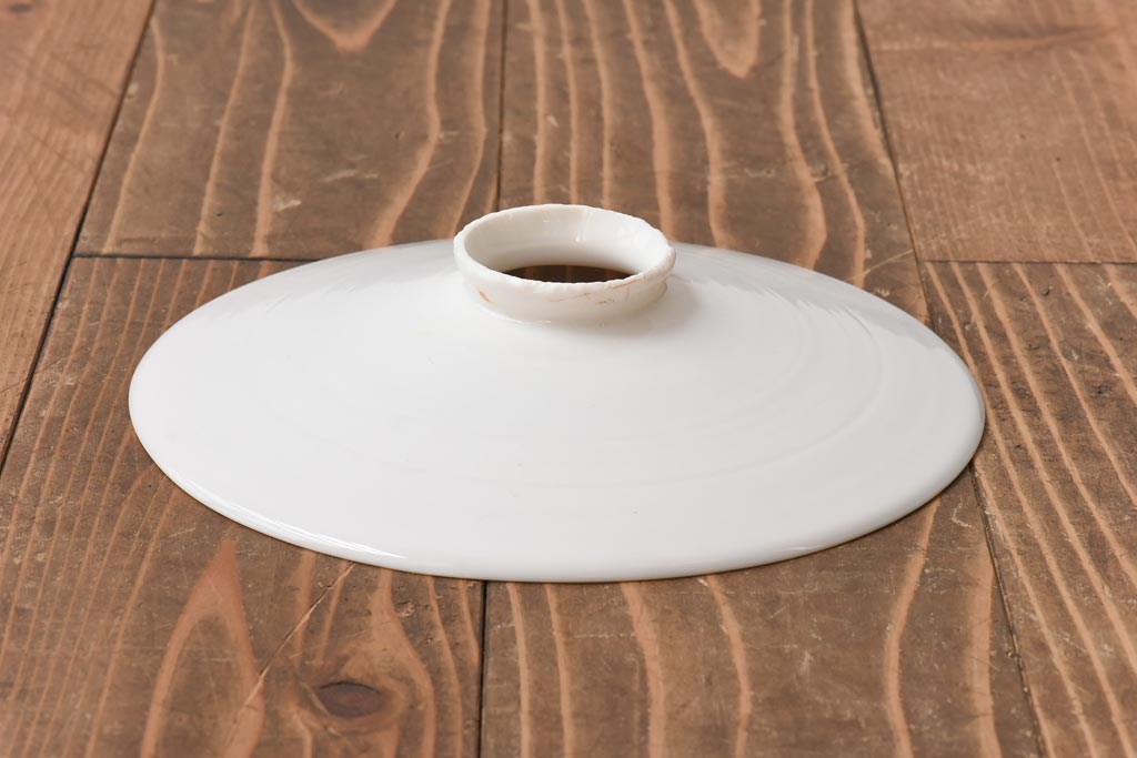 昔懐かしい白い平笠シェードの吊り下げ照明(天井照明、電笠)(2)