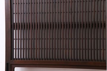 和製アンティーク　板ガラス裏障子留め　モールガラス入り　モダンな雰囲気漂う格子戸(ガラス帯戸、引き戸、建具)(1)