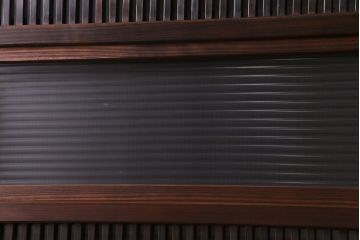 和製アンティーク　板ガラス裏障子留め　モールガラス入り　モダンな雰囲気漂う格子戸(ガラス帯戸、引き戸、建具)(2)