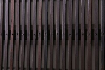 和製アンティーク　板ガラス裏障子留め 古い木の味わいが風情漂う格子戸4枚セット(仕切り戸、引き戸、建具)