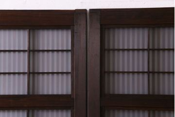 和製アンティーク　板ガラス裏障子留め　花模様ガラス入り　上品な佇まいのレトロな格子戸3枚セット(ガラス帯戸、引き戸、建具)