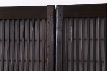昭和期　板ガラス裏障子留め　色ガラスがアクセントになった格子帯戸(ガラス帯戸、格子戸、引き戸、建具)2枚組