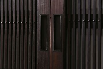 極上品　板ガラス裏障子留め　品の良い意匠が施された万本格子戸(仕切り戸、引き戸、建具)3枚組