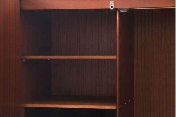 ヴィンテージ家具　北欧ビンテージ　G-PLAN(ジープラン)　BBシリーズ　アーバンスタイルにおすすめなワードローブ(収納棚、キャビネット)