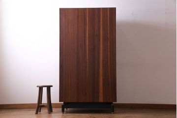 ヴィンテージ家具　北欧ビンテージ　G-PLAN(ジープラン)　BBシリーズ　アーバンスタイルにおすすめなワードローブ(収納棚、キャビネット)