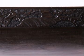 ヴィンテージ家具　ビンテージ　伝統工芸　軽井沢彫り　繊細な彫りが豪華さを演出するチェスト(サイドボード、収納棚)