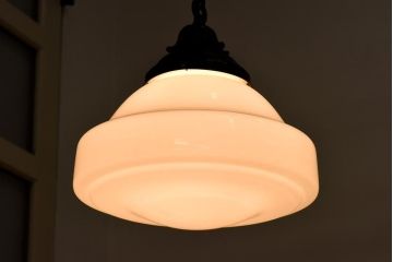 昭和初期　ホルダーの形がおしゃれな天井照明(吊り下げ照明)