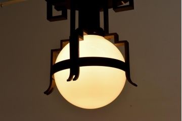 大正ロマン　激レア!ブラケットのデザインが魅力的な天井照明(ライト)