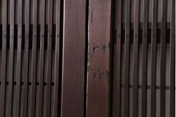 昭和期　板ガラス裏障子留め　木の良さが味わえるシンプルな格子帯戸(ガラス帯戸、格子戸、仕切り戸、引き戸、建具)2枚組