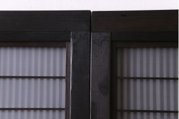 昭和期　板ガラス裏障子留め　花ガラス入り　深い色味の木材が和モダンの空間を演出する格子帯戸(ガラス帯戸、格子戸、引き戸、建具)2枚組
