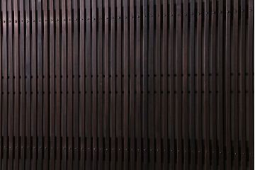 昭和期　板ガラス裏障子留め　透けて見える桟の美しさが際立つ格子戸(仕切り戸、引き戸、建具)2枚組