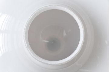 なめらかなフォルムが上品な雰囲気を醸し出す天井照明(吊り下げ照明、ライト)