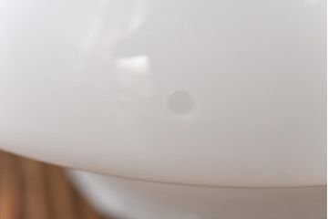 なめらかなフォルムが上品な雰囲気を醸し出す天井照明(吊り下げ照明、ライト)