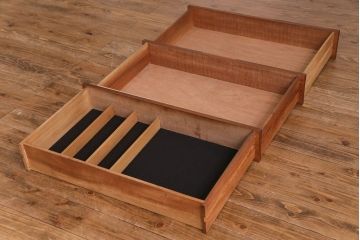 北欧ヴィンテージ家具　チーク材　個性的なデザインが目を惹くサイドボード(サイドキャビネット、リビングボード、ビンテージ)