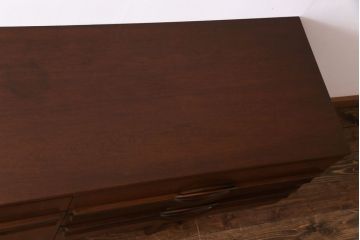 北欧ヴィンテージ家具　チーク材　個性的なデザインが目を惹くサイドボード(サイドキャビネット、リビングボード、ビンテージ)