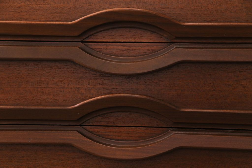 北欧ヴィンテージ家具　チーク材　個性的なデザインが目を惹くサイドボード(サイドキャビネット、リビングボード、ビンテージ)