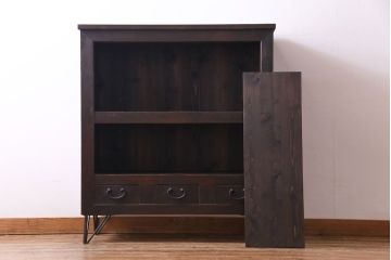 アンティーク家具　和製アンティーク　明治期　脚付き　三尺　味わいある佇まいの水屋箪笥サイドボード(収納棚、食器棚)